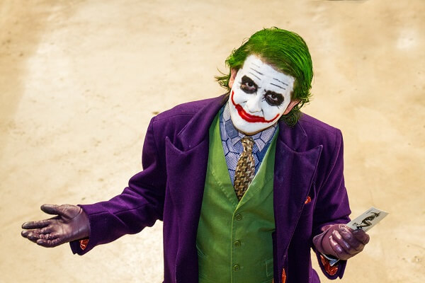控制不了的狂笑爆哭 ── 假性延髓效應 The Joker’s Real-Life Medical Condition