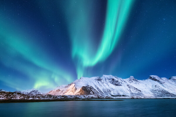如夢似幻的大自然燈光秀 極光aurora Borealis 生活英語廣播文章 免費學習 常春藤網路書城