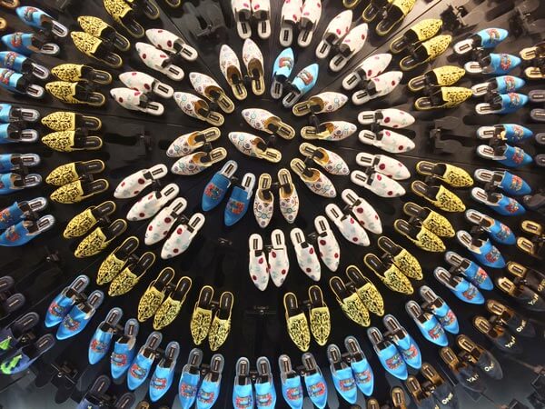  來一雙時尚！摩洛哥拖鞋 The Everlasting Appeal of Moroccan Slippers