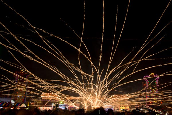 鹽水蜂炮 —— 越炸越旺、好運一直來 Yanshui Fengpao Fireworks Festival 