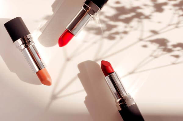 口紅效應：從口紅看經濟 The Lipstick Effect: How Luxury Lipstick Sales May Be a Sign of Economic Hardship
