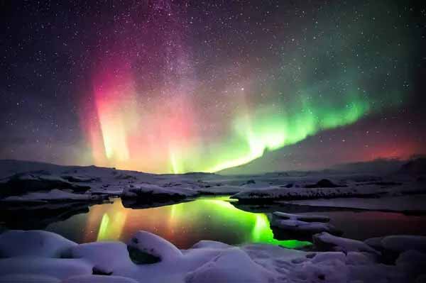 Aurora Borealis　如夢似幻的大自然燈光秀 —— 極光